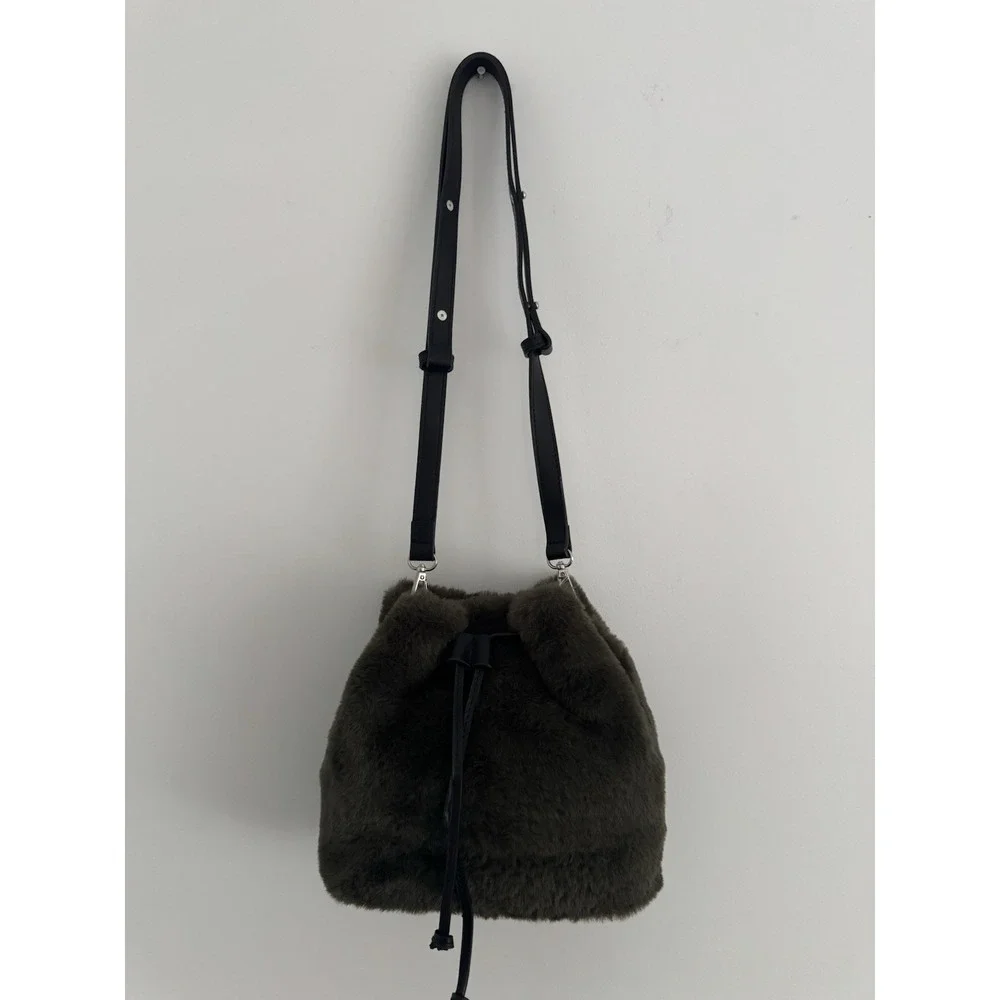 House of‎ Harlow 1960 Faux Fur Bucket Crossbody Purse Bag
